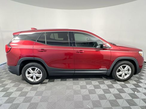 Used 2019 GMC Terrain SLE w/ LPO, Floor Liner Package FWD image 2