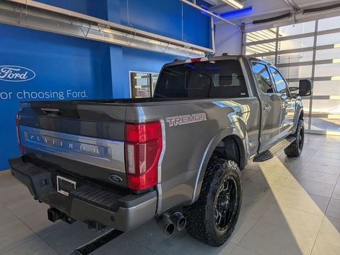 Used 2022 Ford F250 Platinum w/ Tremor Off-Road Package image 4