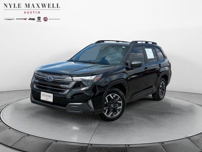 Used 2025 Subaru Forester Premium w/ Convenience Package #1