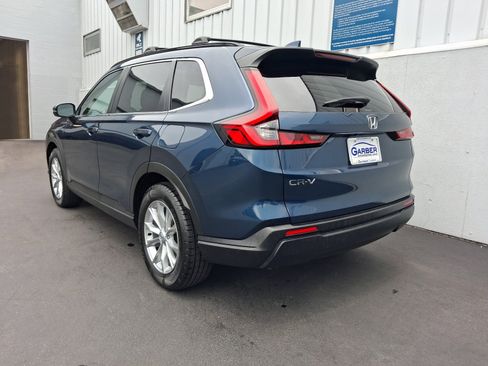 Used 2024 Honda CR-V EX image 3
