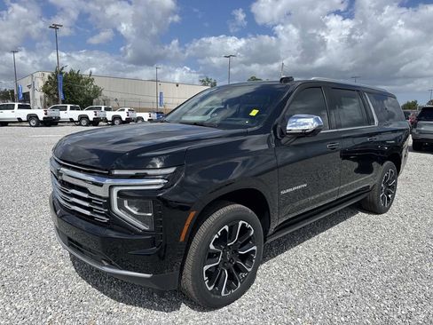 New 2026 Chevrolet Suburban Premier AWD/4WD image 3