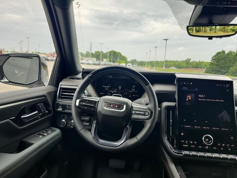 New 2026 GMC Yukon AT4 w/ AT4 Premium Plus Package AWD/4WD image 12
