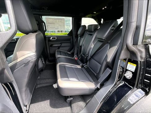 New 2026 Ford Bronco Outer Banks AWD/4WD image 10