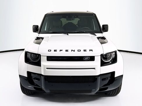 New 2026 Land Rover Defender 110 X-Dynamic SE AWD/4WD image 2