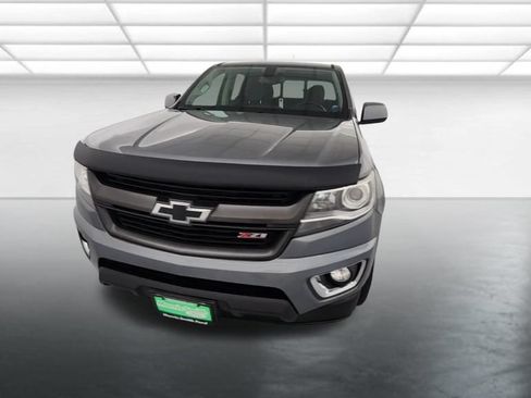 Used 2018 Chevrolet Colorado Z71 AWD/4WD image 2