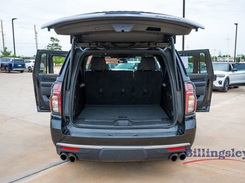 Used 2023 Chevrolet Suburban Premier RWD image 17