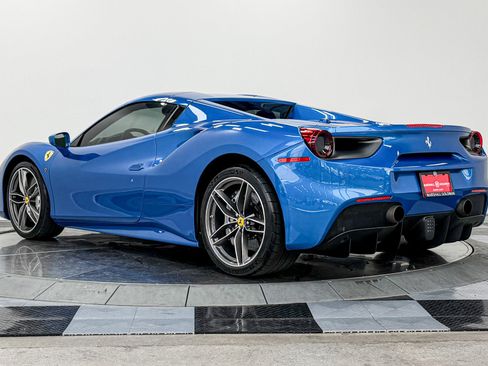 Used 2018 Ferrari 488 Spider RWD image 35