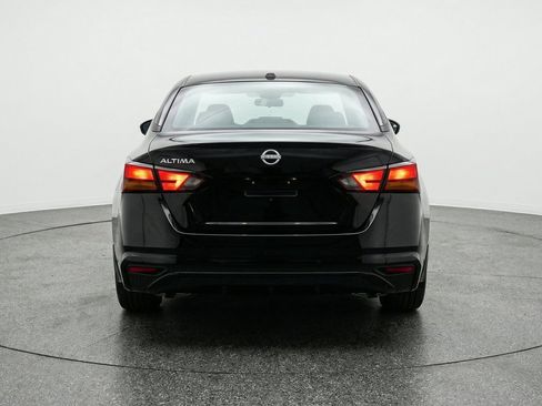 Used 2025 Nissan Altima 2.5 SV FWD image 7