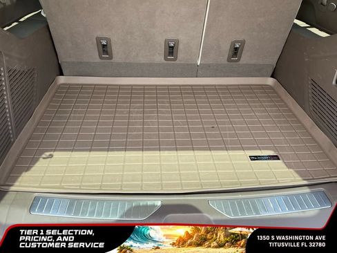 Used 2024 GMC Yukon XL Denali RWD image 24