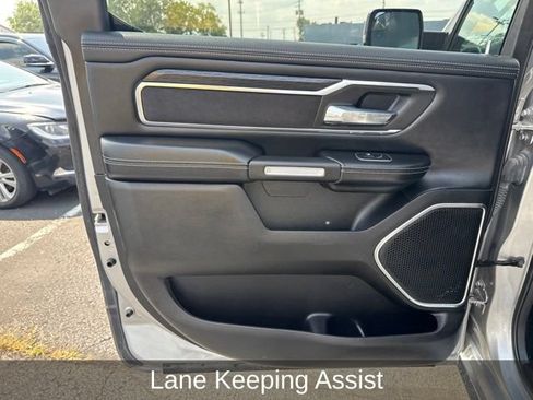 Used 2023 RAM 1500 Laramie AWD/4WD image 19