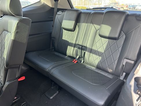 Certified 2025 Volkswagen Atlas SEL Premium R-Line image 24