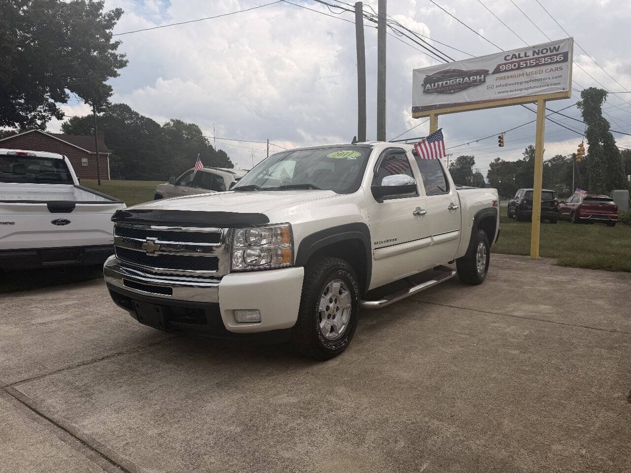 Used 2011 Chevrolet Silverado 1500 LT w/ All-Star Edition AWD/4WD image 1