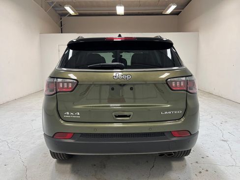 Used 2021 Jeep Compass Limited AWD/4WD image 10
