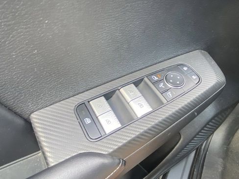 Used 2024 Mitsubishi Outlander SE image 15