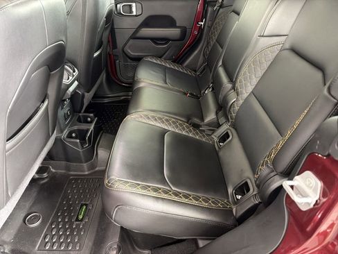 Used 2021 Jeep Gladiator Overland image 18