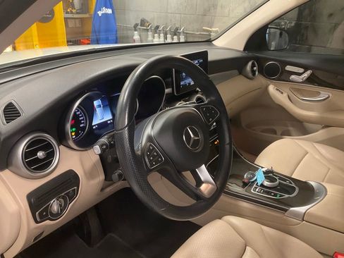 Used 2019 Mercedes-Benz GLC 300 image 10