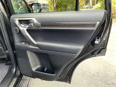 Used 2022 Lexus GX 460 Luxury image 11