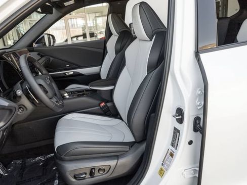 New 2026 Lexus TX 500h AWD image 8