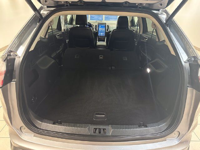 Certified 2021 Ford Edge Titanium AWD/4WD image 22