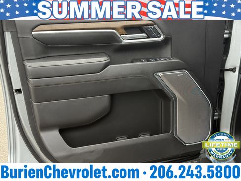 Used 2024 Chevrolet Silverado 3500 High Country w/ High Country Premium Package AWD/4WD image 9
