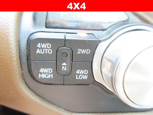 Used 2019 RAM 1500 Laramie AWD/4WD image 23