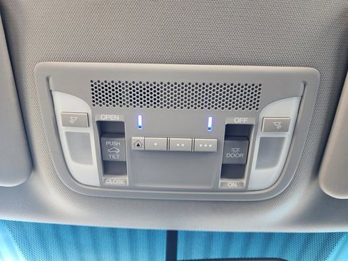 Used 2014 Acura ILX w/ Technology Package image 48