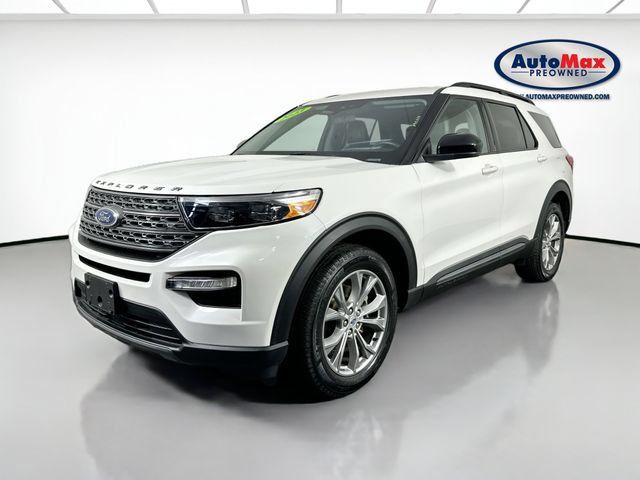 Used 2023 Ford Explorer XLT w/ Equipment Group 202A AWD/4WD image 5