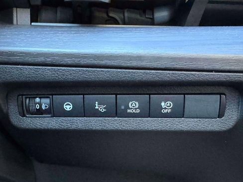 Certified 2024 Nissan Ariya AWD image 18