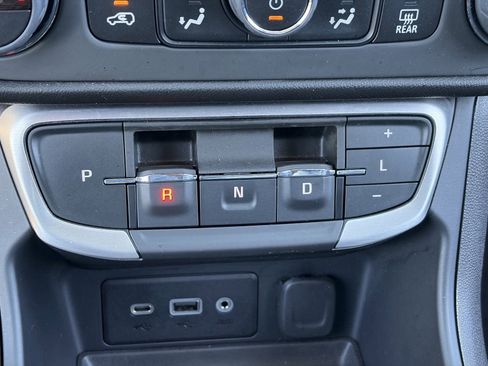 Certified 2024 GMC Terrain SLE w/ Driver Convenience Package FWD image 30