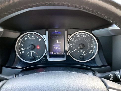 Used 2018 Toyota Tacoma SR5 image 10