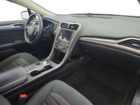 Used 2020 Ford Fusion SE image 23
