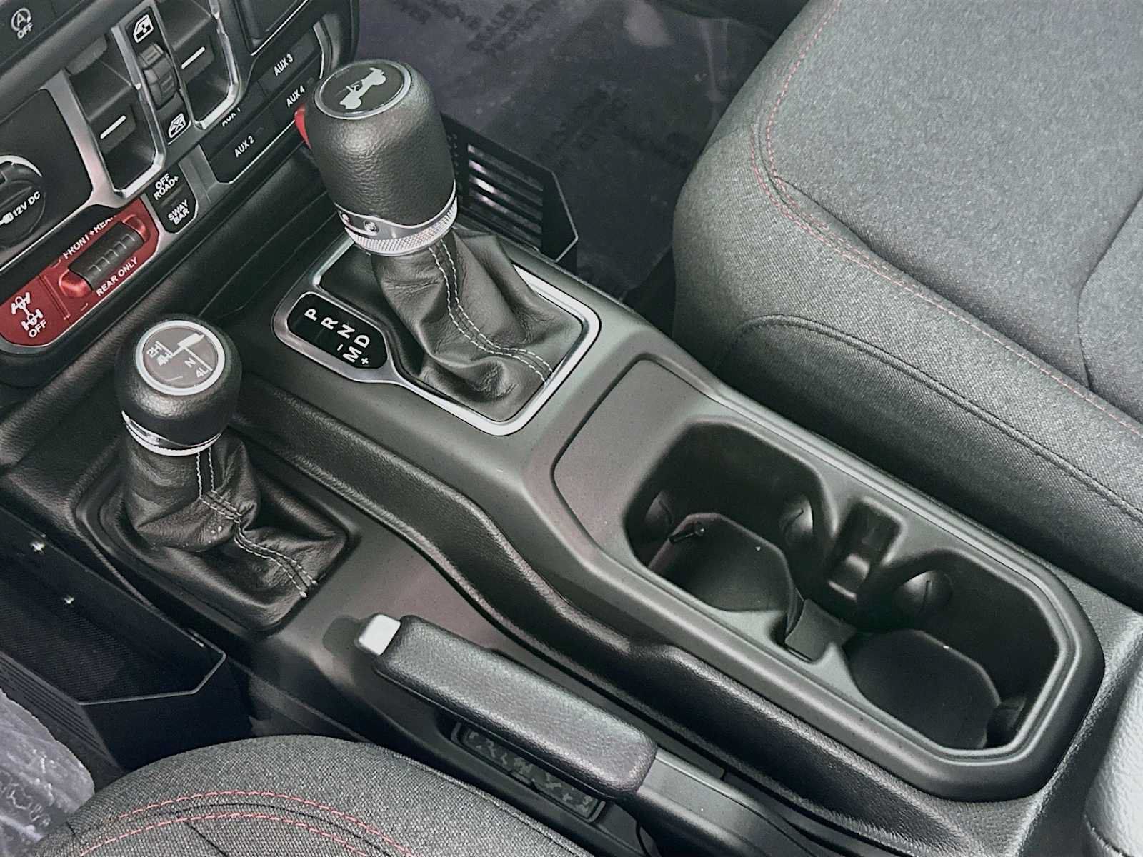 Used 2026 Jeep Wrangler Unlimited Rubicon w/ Safety Group AWD/4WD image 15