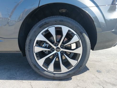 New 2026 Audi Q3 quattro 2.0T AWD/4WD image 37