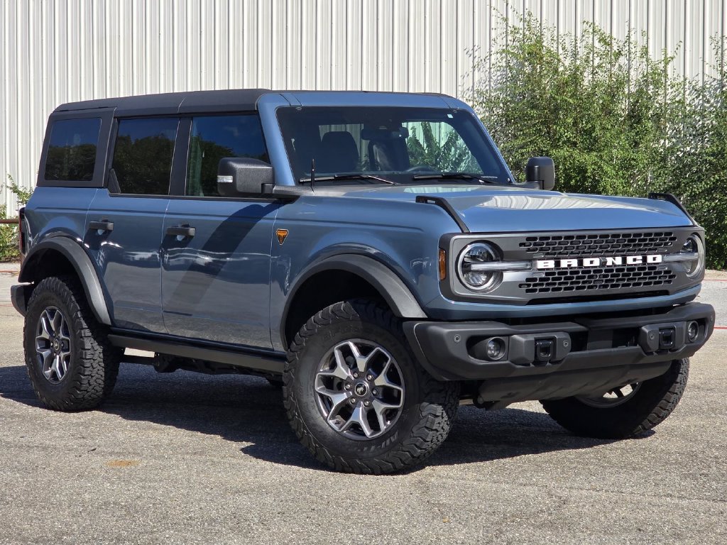 Used 2025 Ford Bronco Badlands AWD/4WD image 1