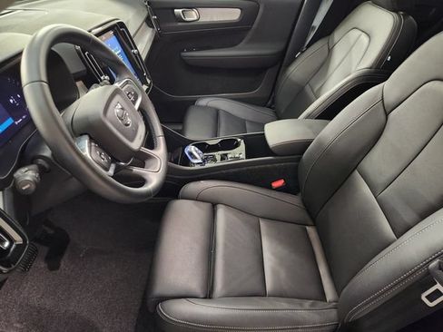 Certified 2026 Volvo XC40 B5 Plus AWD/4WD image 14