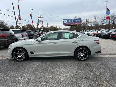 Used 2024 Genesis G70 2.5T image 6