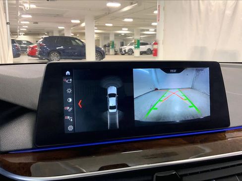 Used 2018 BMW 530e xDrive image 27