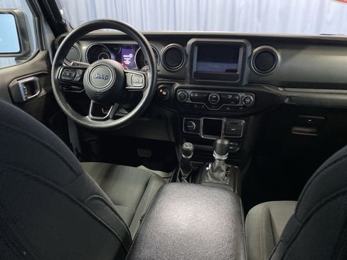 Certified 2022 Jeep Gladiator Sport image 40