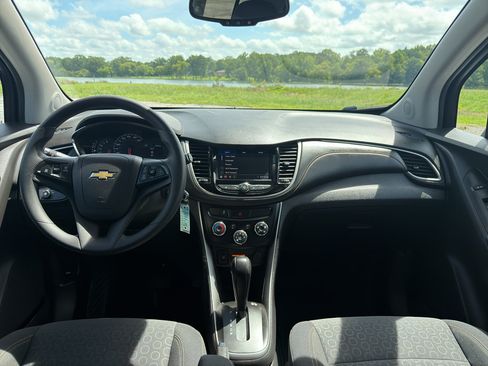 Used 2020 Chevrolet Trax LS w/ Tint and Cruise Package FWD image 22