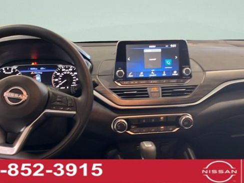 New 2026 Nissan Altima 2.5 SV FWD image 18