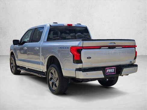 Used 2022 Ford F150 Lightning Lariat AWD/4WD image 8