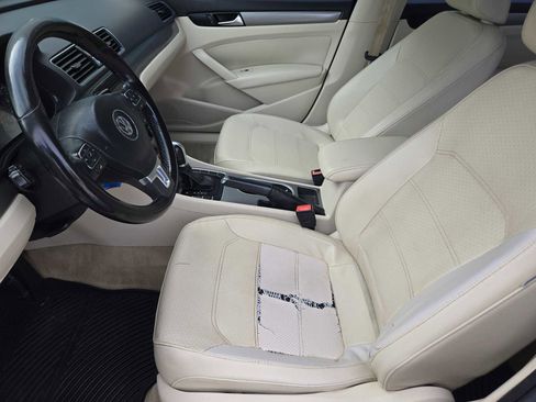 Used 2015 Volkswagen Passat TDI SE image 14