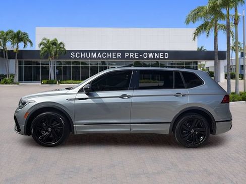 Used 2023 Volkswagen Tiguan SE R-Line FWD image 4