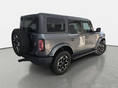 Used 2023 Ford Bronco Outer Banks image 5