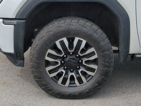 Used 2025 GMC Sierra 2500 Denali Ultimate AWD/4WD image 46