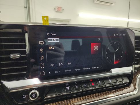 Used 2024 GMC Sierra 2500 SLE w/ SLE Value Package; image 11