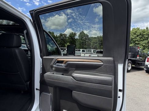 Used 2024 Chevrolet Silverado 3500 High Country w/ High Country Premium Package AWD/4WD image 47