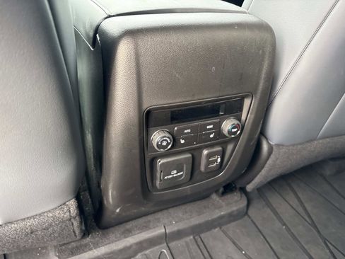 Used 2023 Buick Enclave Premium w/ Experience Buick Package image 28