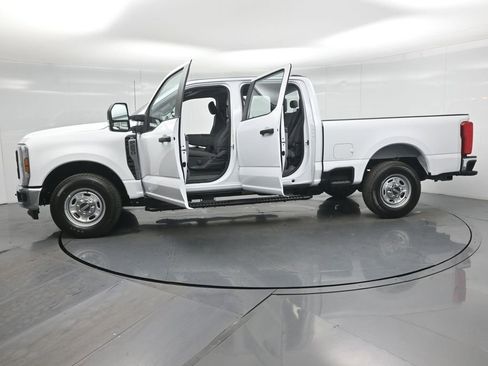 New 2026 Ford F250 XL w/ XL Chrome Package image 32