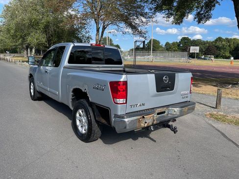 Used 2005 Nissan Titan SE image 8
